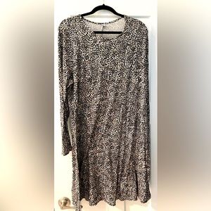 Leopard print long sleeved swing dress.